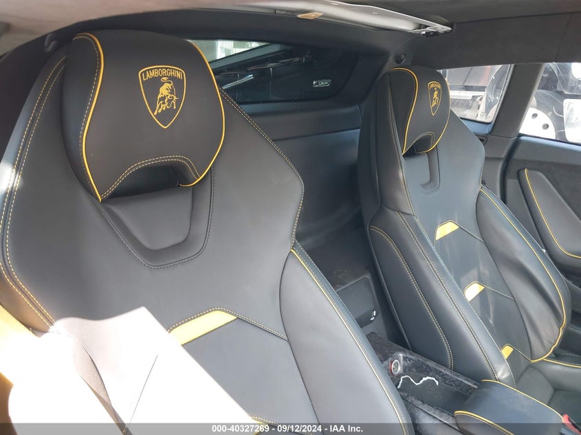 2021 LAMBORGHINI HURACAN EVO COUPE ZHWUF4ZF7MLA17181
