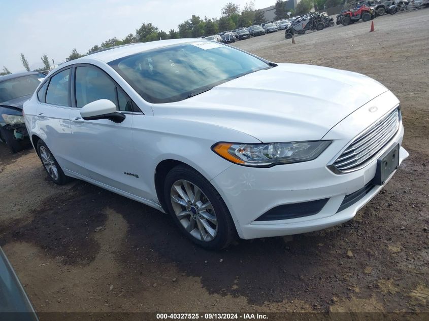 3FA6P0LU5HR258407 2017 FORD FUSION - Image 1