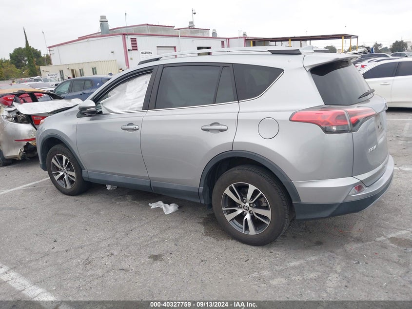 2018 TOYOTA RAV4 XLE - 2T3WFREV4JW471289