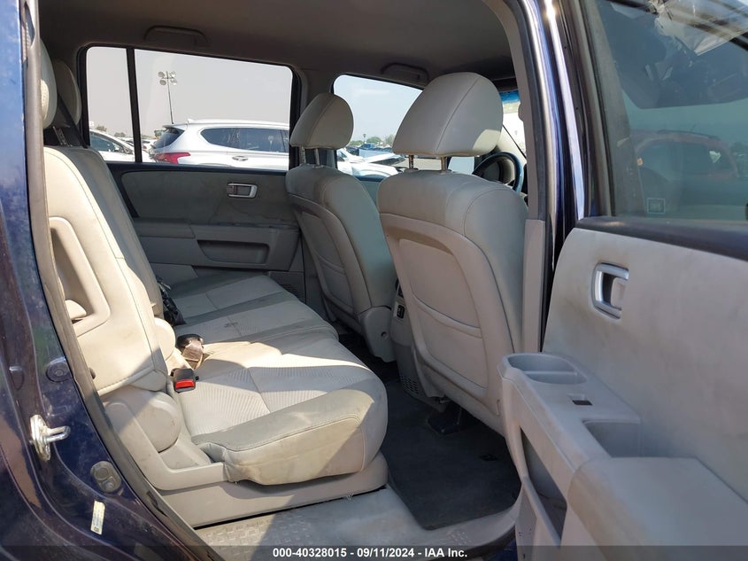 2014 HONDA PILOT LX - 5FNYF4H28EB027065