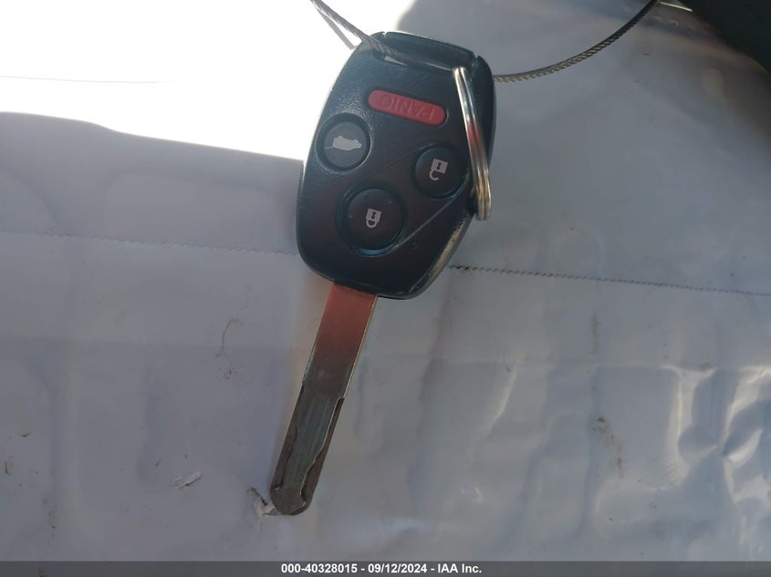 2014 HONDA PILOT LX - 5FNYF4H28EB027065