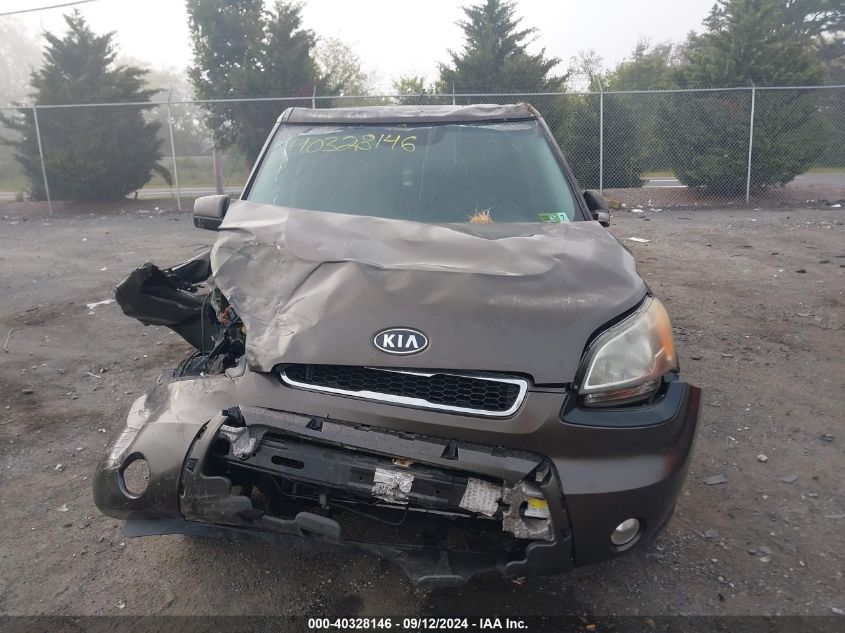 KNDJT2A22A7098593 2010 Kia Soul +/!/Sport