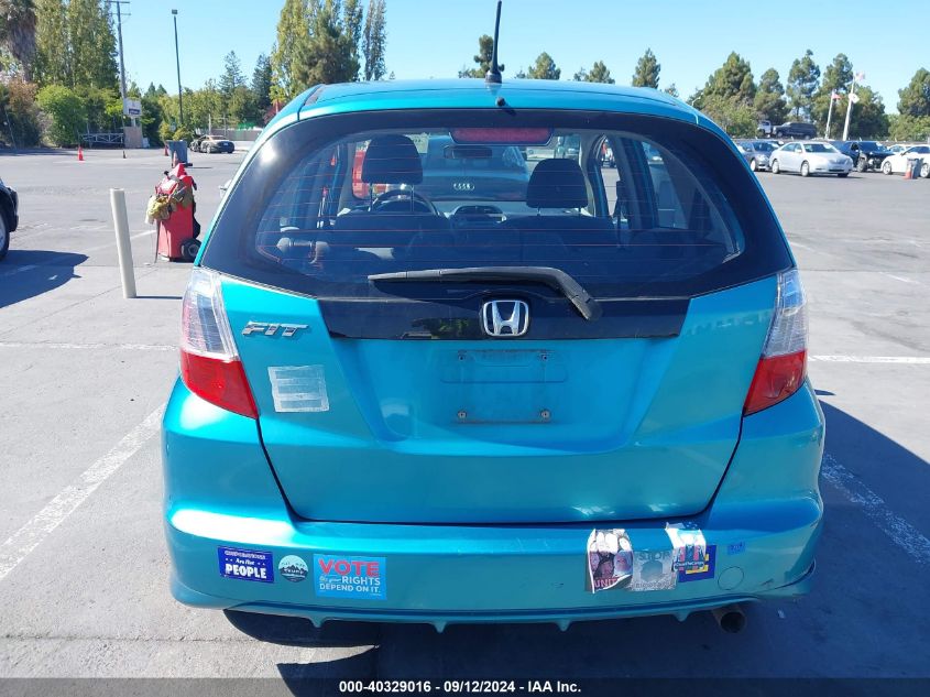 2013 Honda Fit VIN: JHMGE8H33DC017553 Lot: 40329016