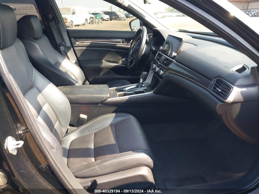 VIN 1HGCV1F3XJA021571 2018 HONDA ACCORD SPORT