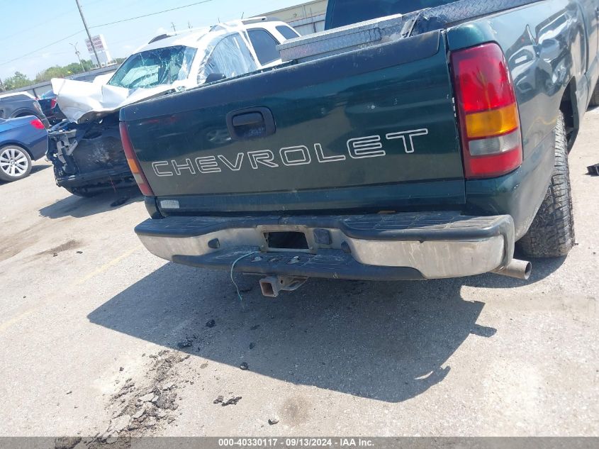 2002 Chevrolet Silverado 1500 C1500 VIN: 2GCEC19W821199817 Lot: 40330117