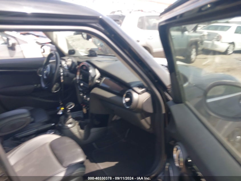 VIN WMWXU3C56J2F50868 2018 MINI HARDTOP COOPER S