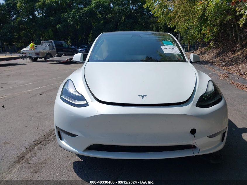 2023 Tesla Model Y Awd/Long Range Dual Motor All-Wheel Drive VIN: 7SAYGDEE3PF686124 Lot: 40330486