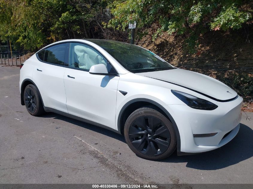 7SAYGDEE3PF686124 2023 TESLA MODEL Y - Image 1