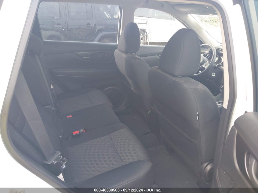 VIN 5N1AT2MV2KC845636 2019 NISSAN ROGUE S