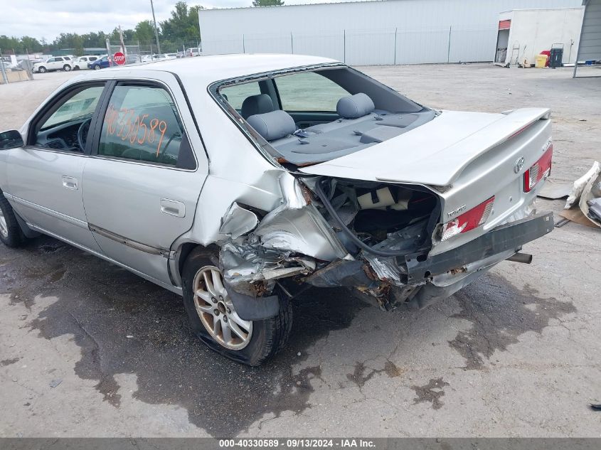 4T1BF28K51U961725 2001 Toyota Camry Xle V6