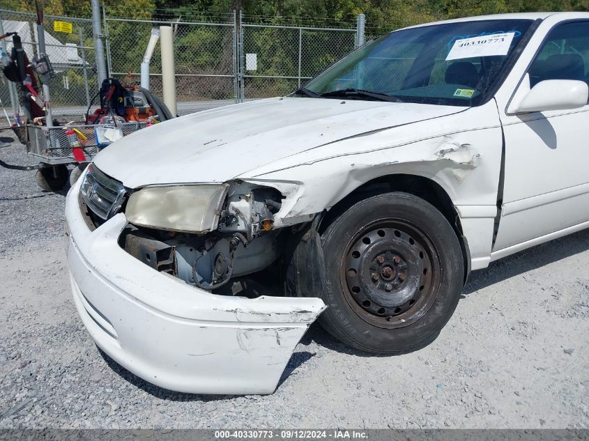 2000 Toyota Camry Le V6 VIN: 4T1BF22K3YU941539 Lot: 40330773