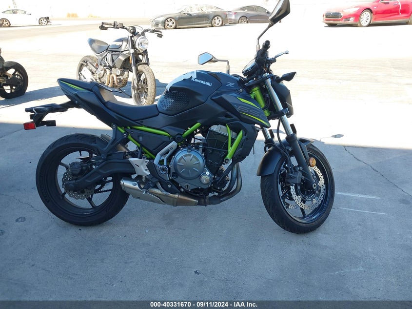 VIN JKAEREG14KDA03001 2019 KAWASAKI ER650 G