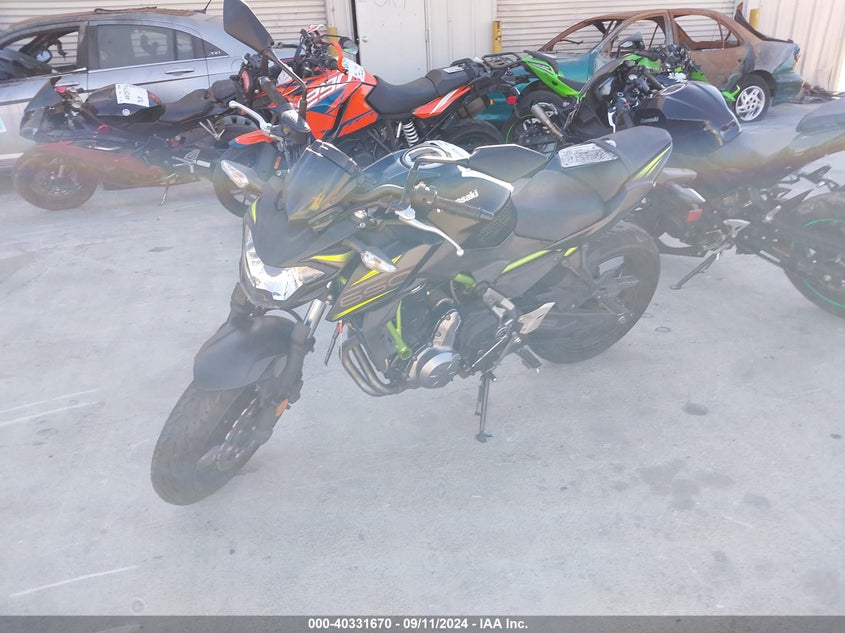VIN JKAEREG14KDA03001 2019 KAWASAKI ER650 G