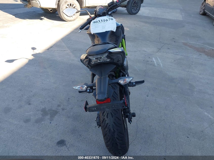 VIN JKAEREG14KDA03001 2019 KAWASAKI ER650 G