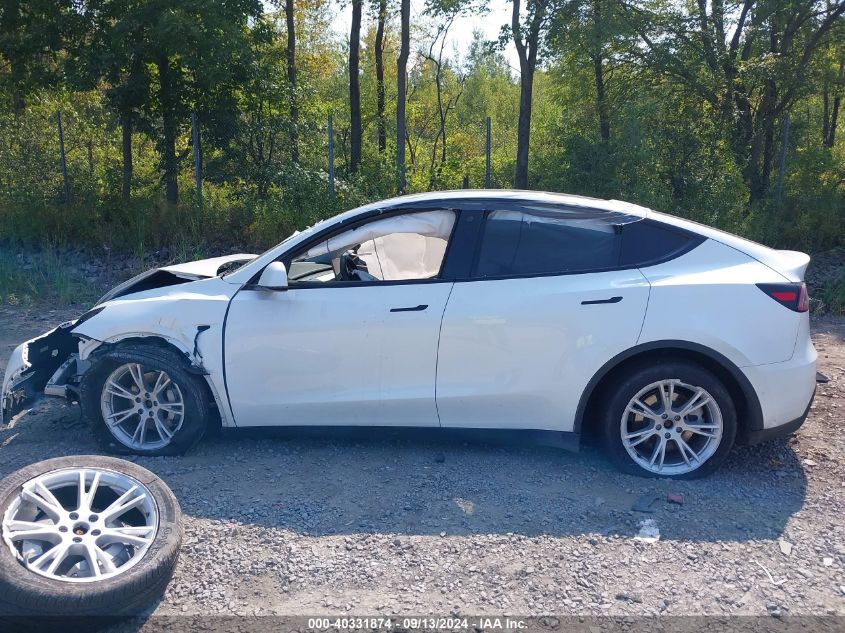 2022 Tesla Model Y Long Range Dual Motor All-Wheel Drive VIN: 7SAYGDEEXNF355439 Lot: 40331874