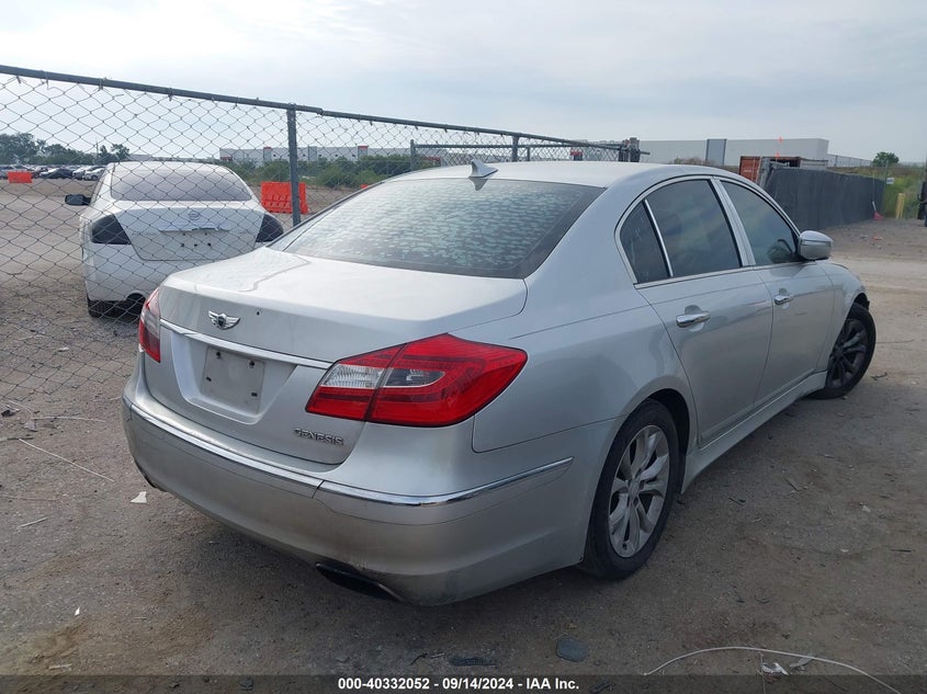 2013 HYUNDAI GENESIS VIN: KMHGC4DD1DU226343