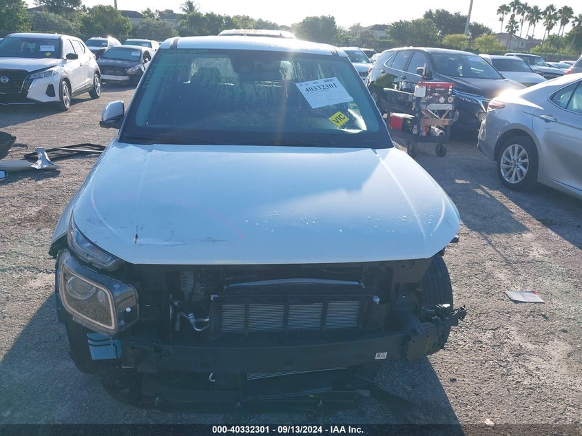 VIN KMHRB8A3XMU065649 2021 HYUNDAI VENUE SE