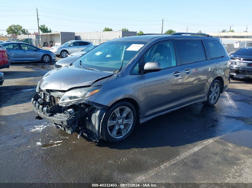 5TDXZ3DC1HS875610 2017 TOYOTA SIENNA - Image 2