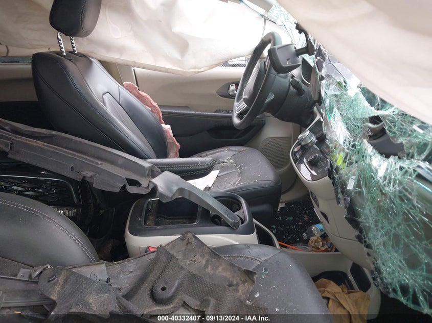 2022 CHRYSLER PACIFICA TOURING L - 2C4RC1BG4NR112361