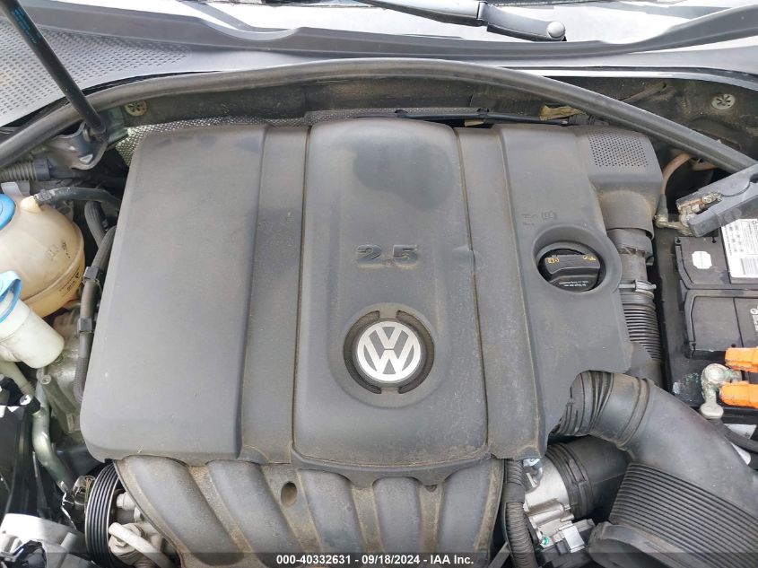 1VWCP7A35DC099085 2013 Volkswagen Passat 2.5L Sel Premium