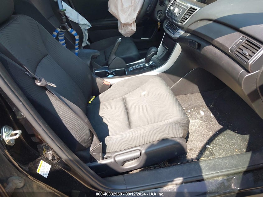 2015 HONDA ACCORD VIN: 1HGCR2F37FA139322
