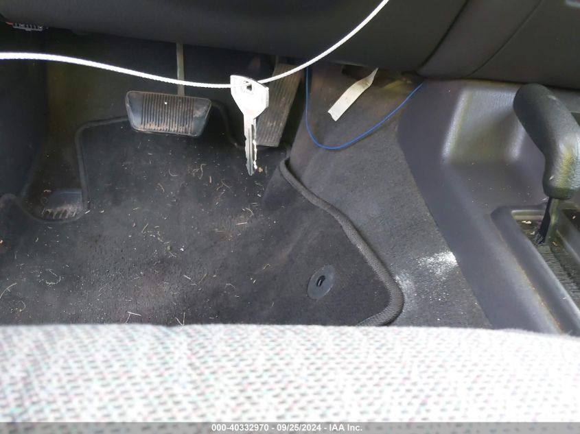 1999 Jeep Cherokee Classic/Sport VIN: 1J4FF68S5XL582617 Lot: 40332970