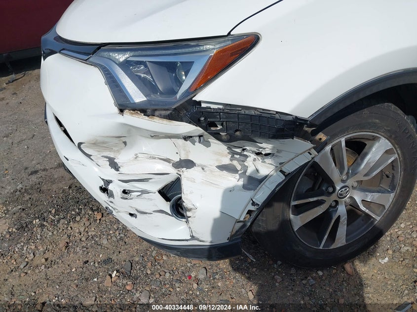 VIN JTMWFREVXJJ187695 2018 TOYOTA RAV4 XLE