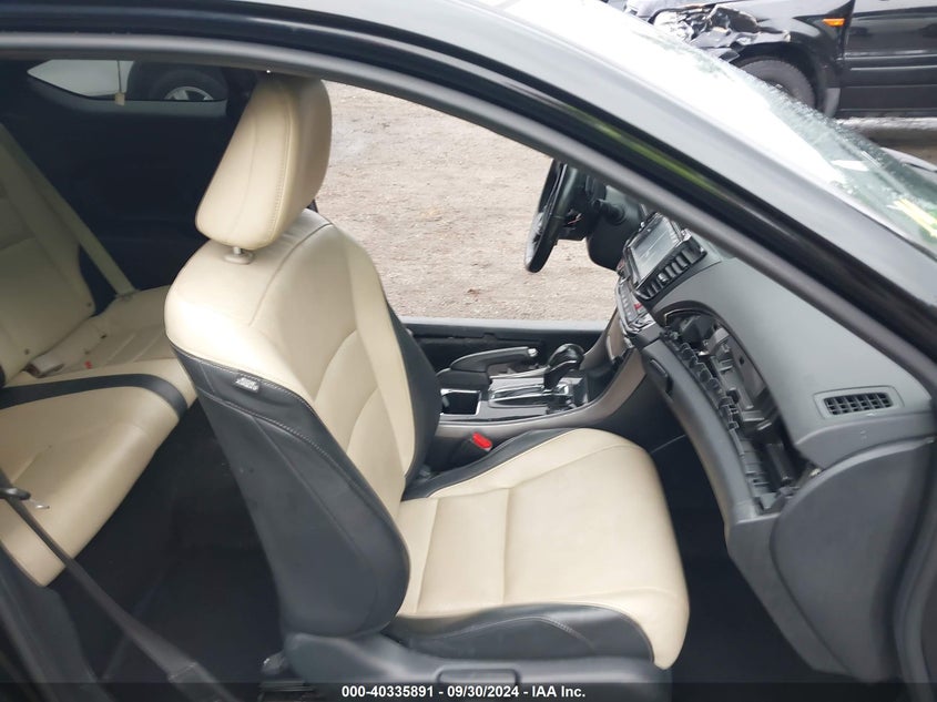 VIN 1HGCT2B06HA004980 2017 HONDA ACCORD TOURING V6