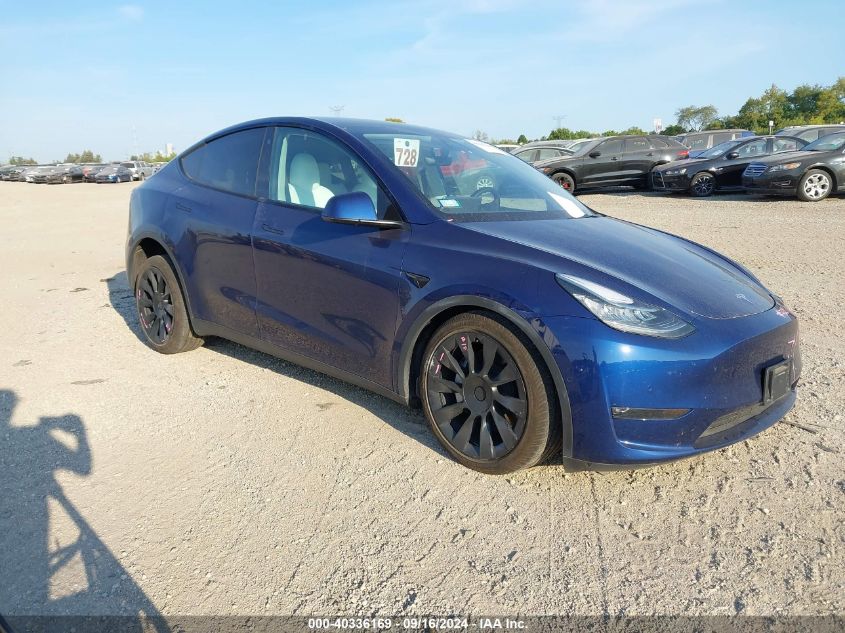 5YJYGDEE9MF271138 2021 TESLA MODEL Y - Image 1