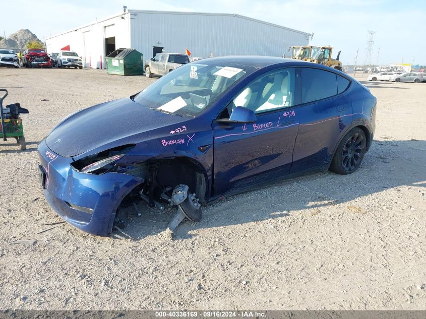 5YJYGDEE9MF271138 2021 TESLA MODEL Y - Image 2