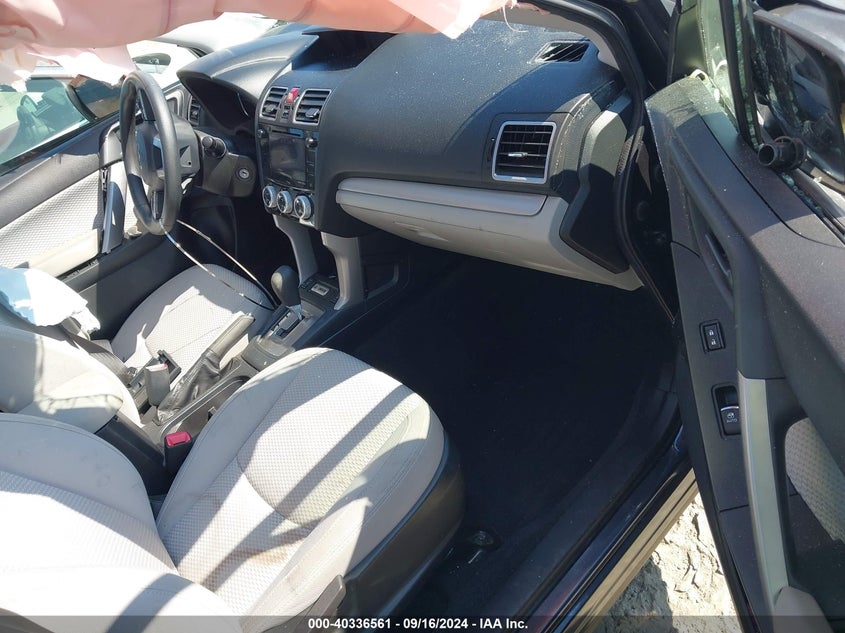 VIN JF2SJAGC9HH593237 2017 SUBARU FORESTER 2.5I PREMIUM