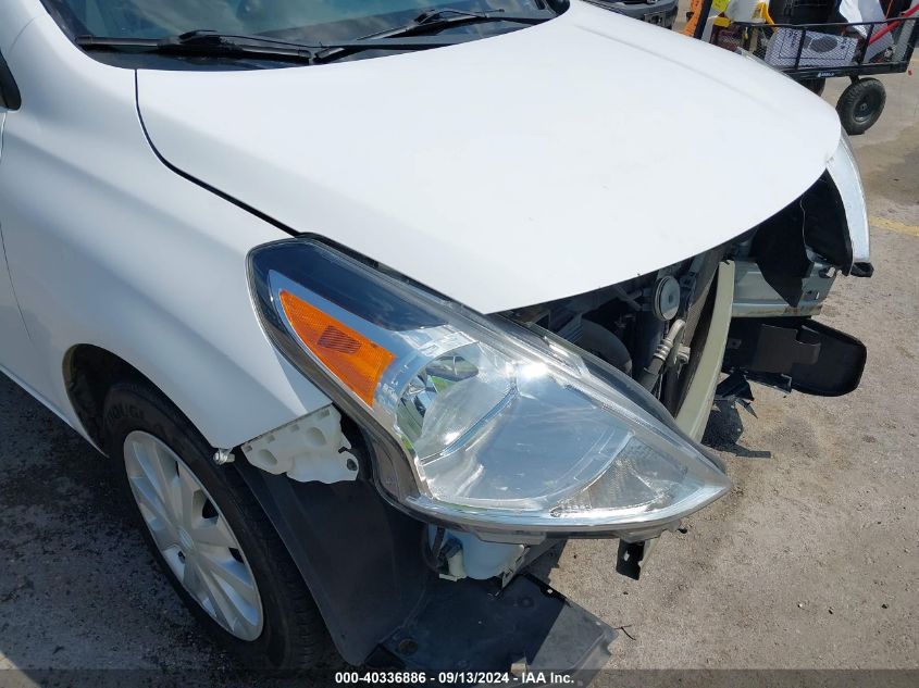 3N1CN7AP4JL852300 2018 Nissan Versa 1.6 Sv