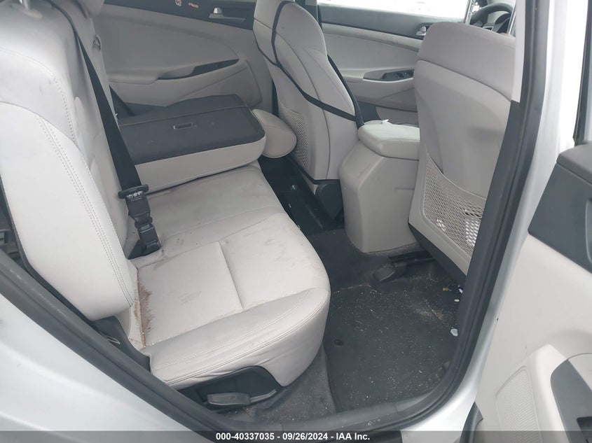 2017 HYUNDAI TUCSON SE - KM8J33A49HU336115