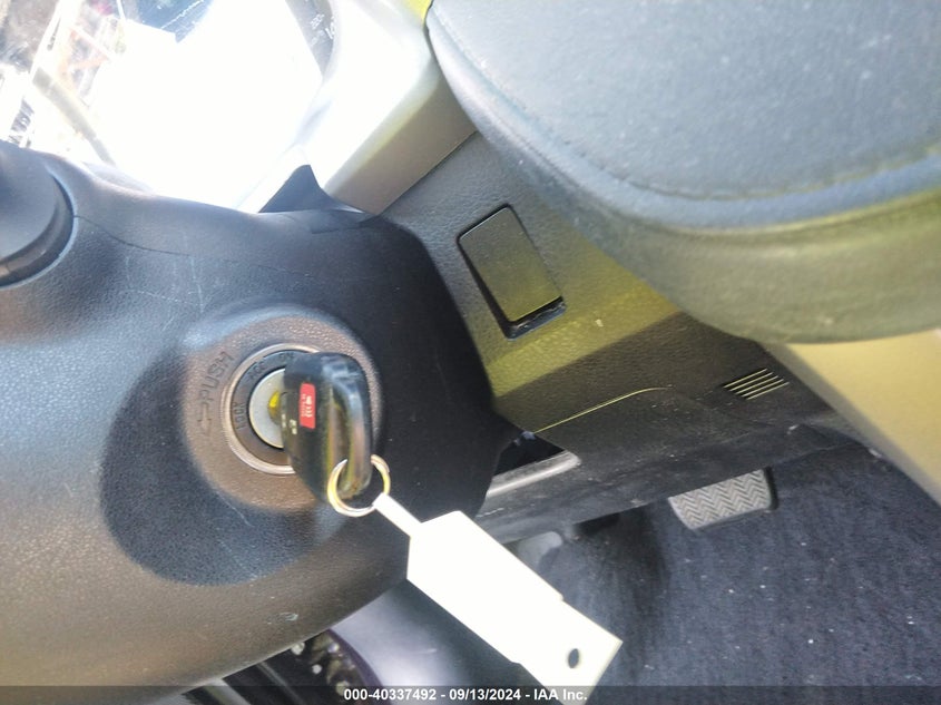 2018 TOYOTA RAV4 LE - 2T3ZFREV4JW420744