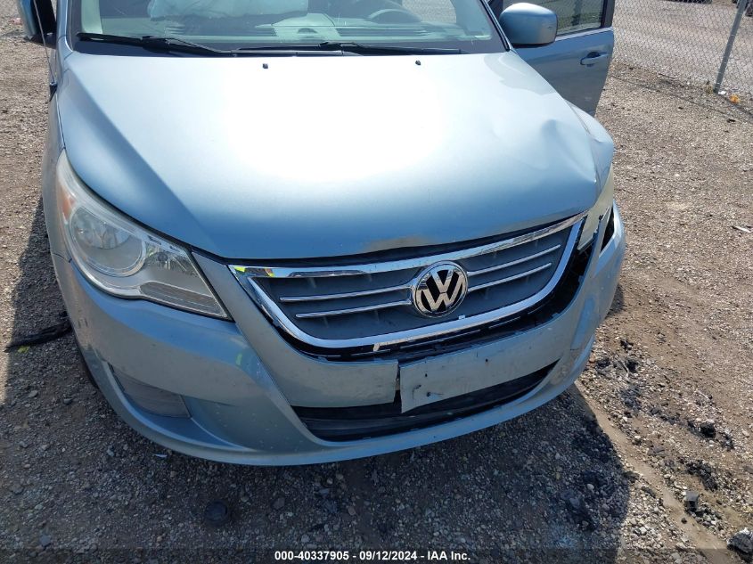 2V4RW3D17AR348420 2010 Volkswagen Routan Se