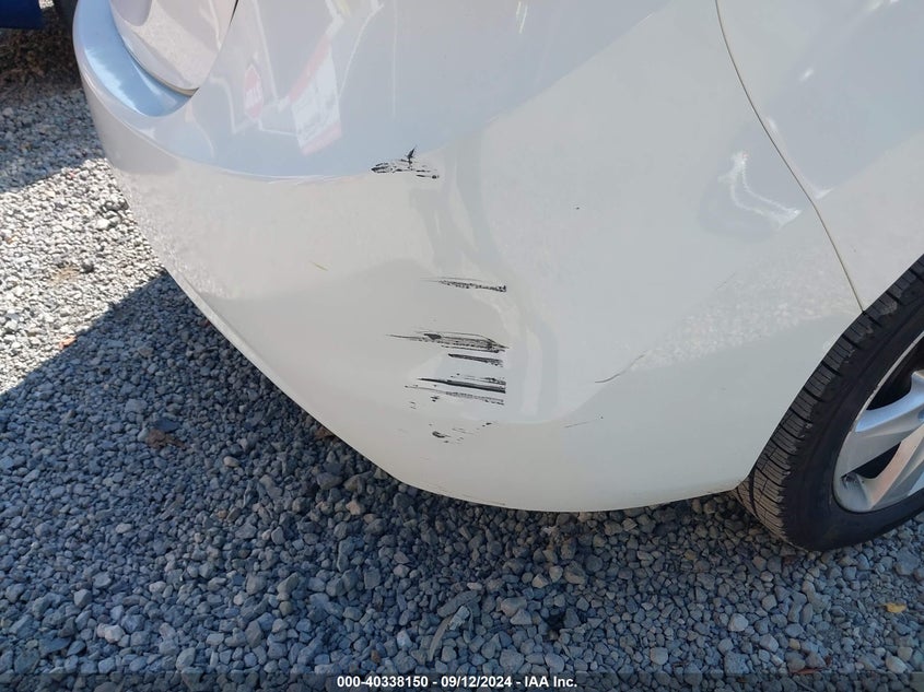 5NPDH4AE7DH303975 2013 Hyundai Elantra Gls