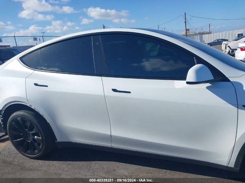 2022 Tesla Model Y Long Range Dual Motor All-Wheel Drive VIN: 7SAYGDEE3NF515239 Lot: 40339281