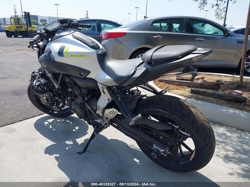 2017 YAMAHA FZ07 C JYARM06Y3HA004117