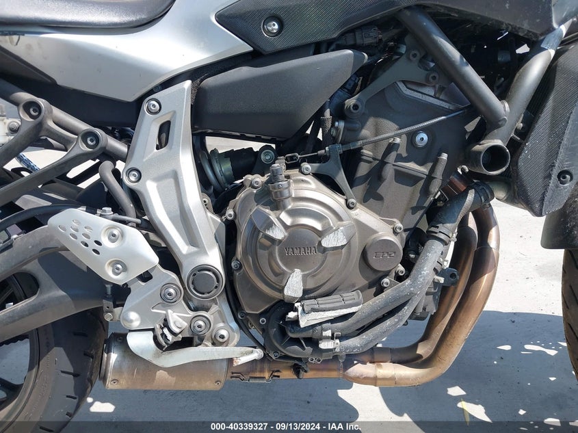 2017 YAMAHA FZ07 C JYARM06Y3HA004117