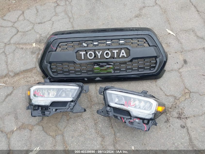 3TYDZ5BN1NT016732 2022 Toyota Tacoma Trd Sport