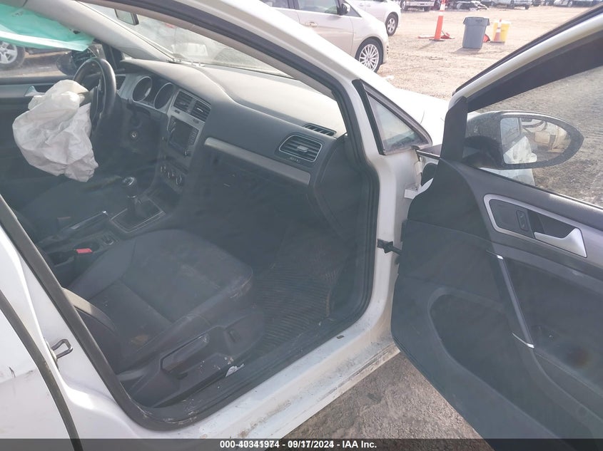 2015 VOLKSWAGEN GOLF TDI S 4-DOOR - 3VWRA7AUXFM017888