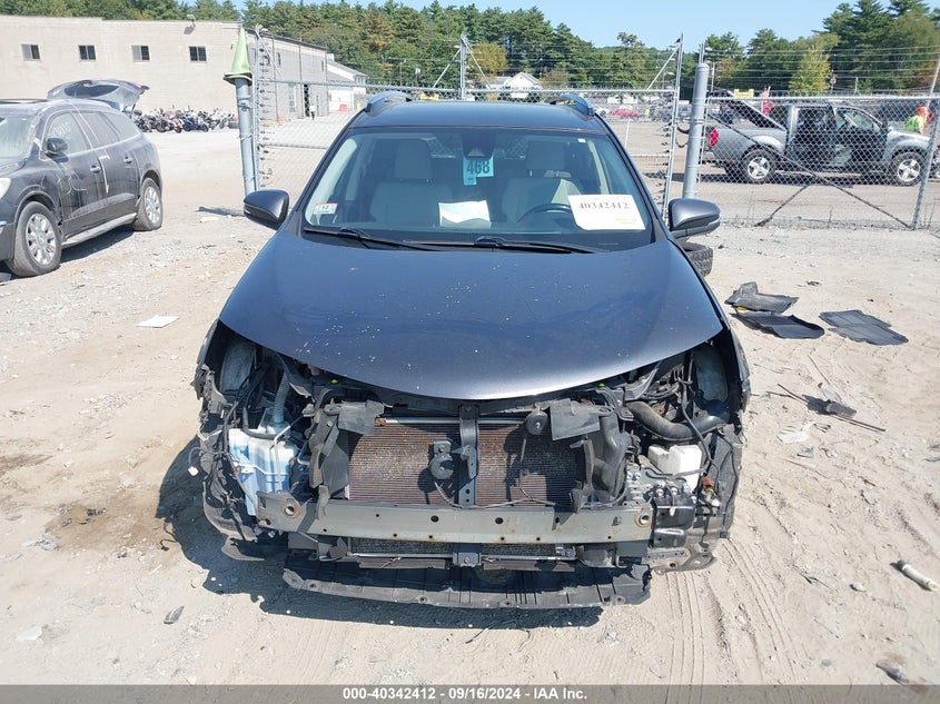 2018 TOYOTA RAV4 XLE - JTMRFREV1JJ726699