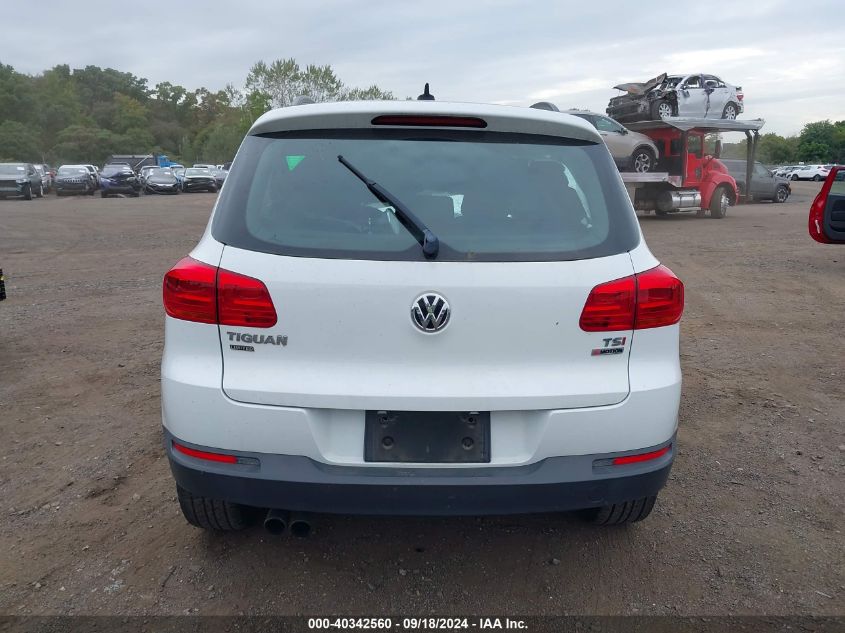 2017 Volkswagen Tiguan 2.0T/S VIN: WVGBV7AX6HK046717 Lot: 40342560