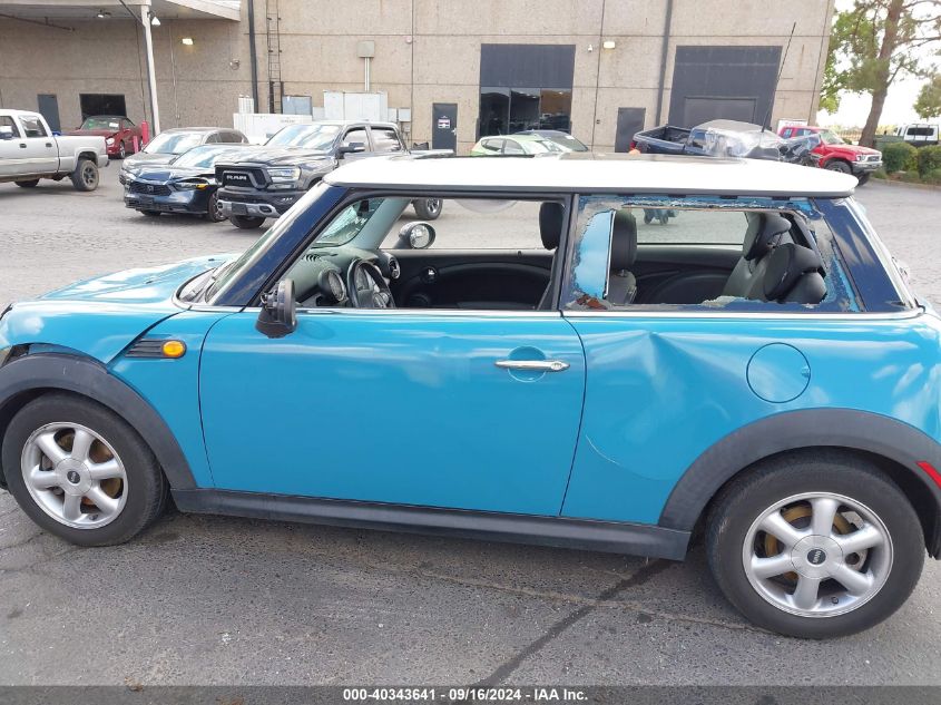 2009 Mini Cooper VIN: WMWMF33569TW78477 Lot: 40343641