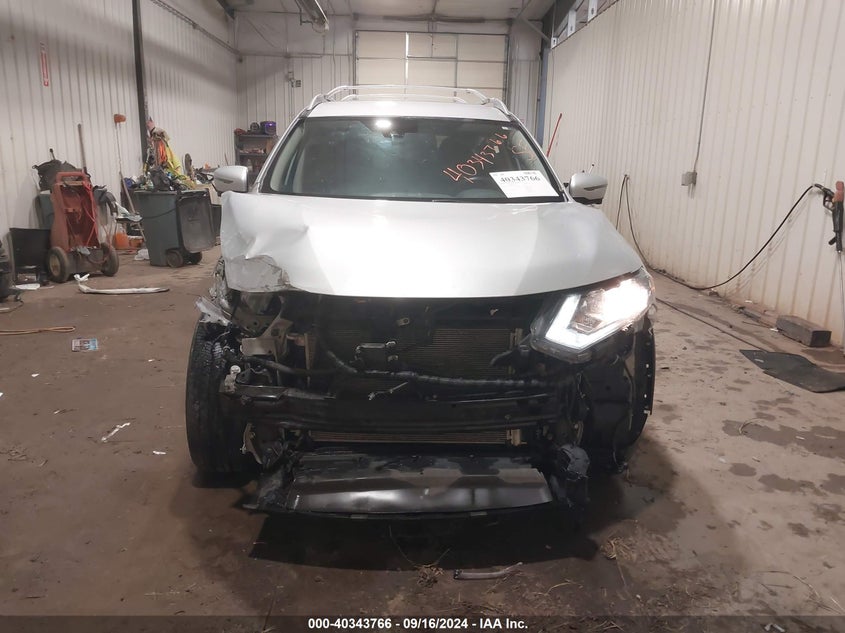 VIN 5N1AT2MV1KC744796 2019 NISSAN ROGUE SL