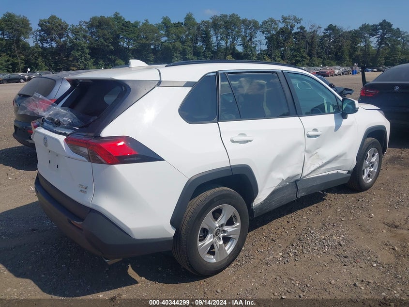 VIN 2T3P1RFV4MC226287 2021 TOYOTA RAV4 XLE