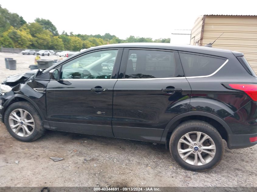 1FMCU9GD6KUA25927 2019 Ford Escape Se