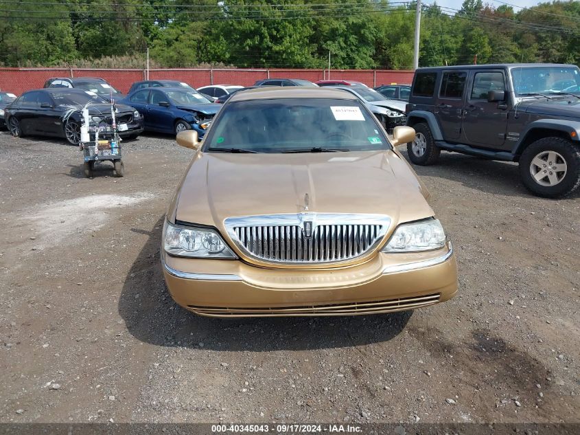 2009 Lincoln Town Car Signature Limited VIN: 2LNHM82V89X611659 Lot: 40345043