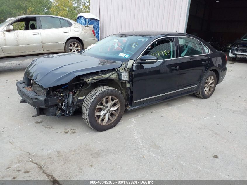 1VWAT7A37HC036062 2017 VOLKSWAGEN PASSAT - Image 2