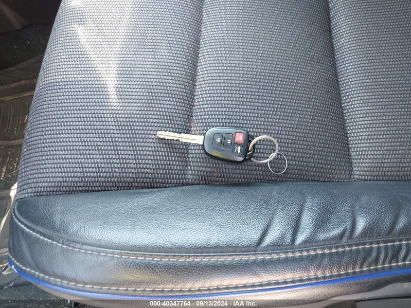 2017 TOYOTA COROLLA SE - 5YFBURHE8HP676697